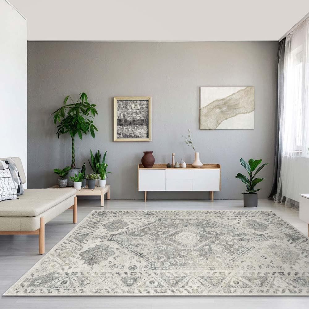 Bailey 630 vintage style transitional rug.