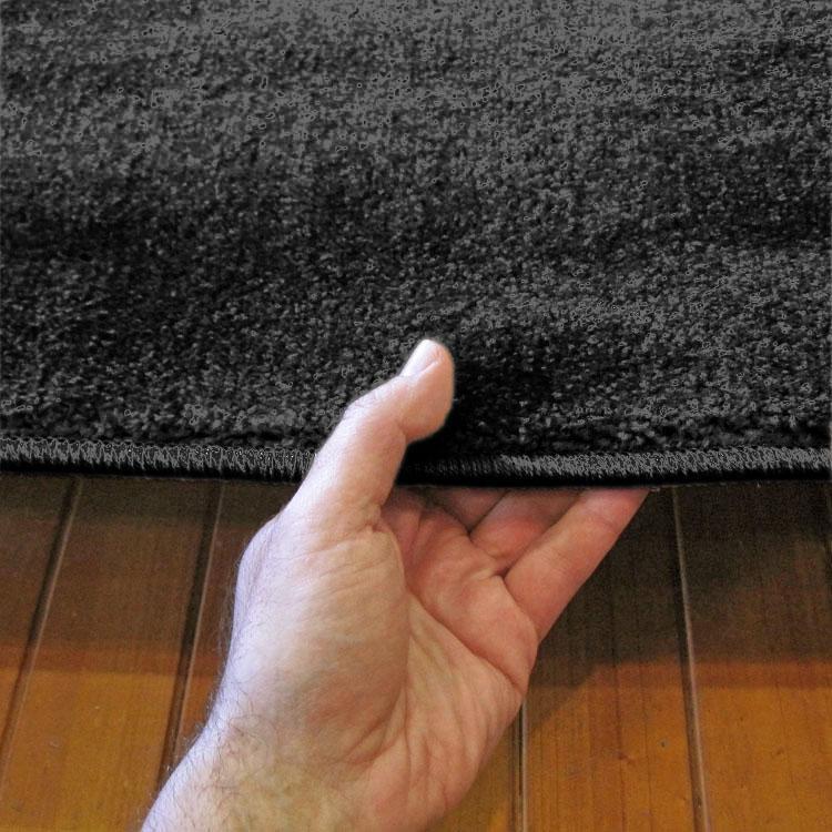 Europa 1000 black plain colour designer rug