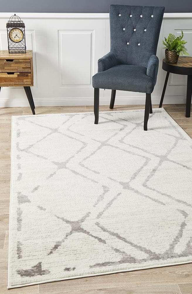 Kendall diamond grey white transitional modern rug