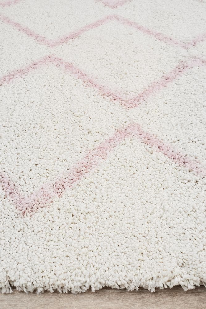 Mia Penn - Pink shaggy rug