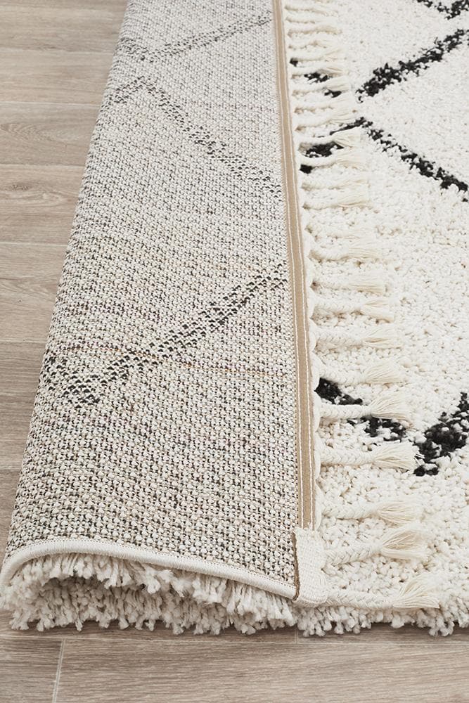 Mia Pen White shaggy rug