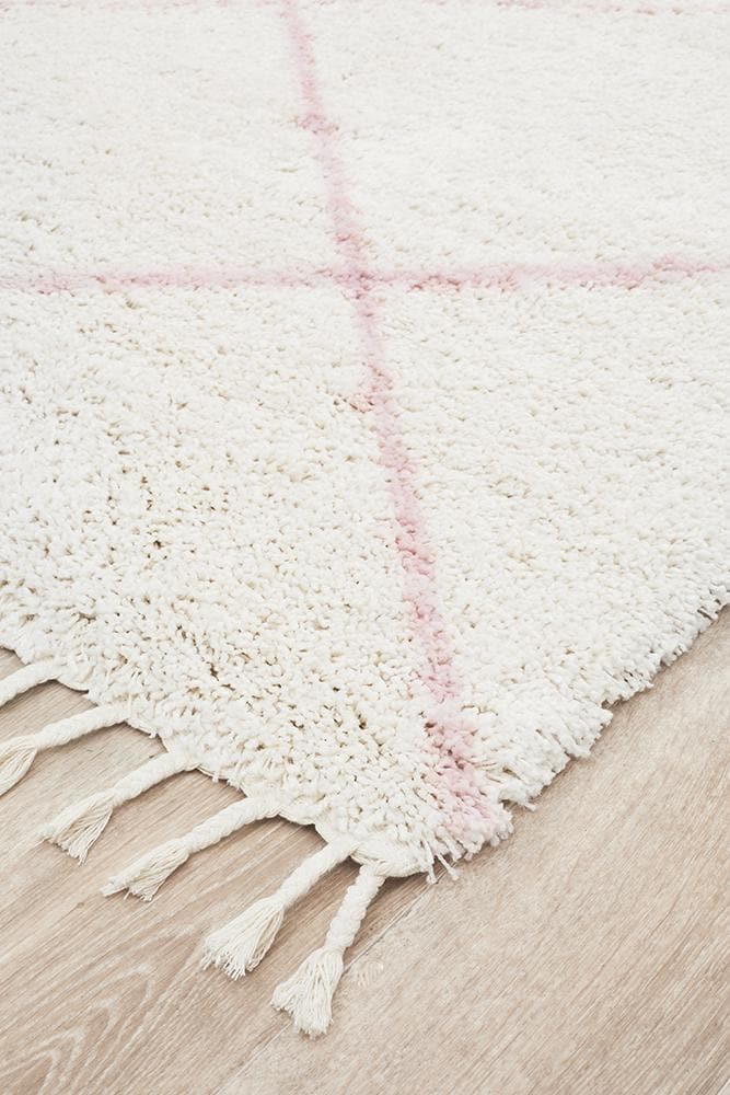 Mia lane pink shaggy rug