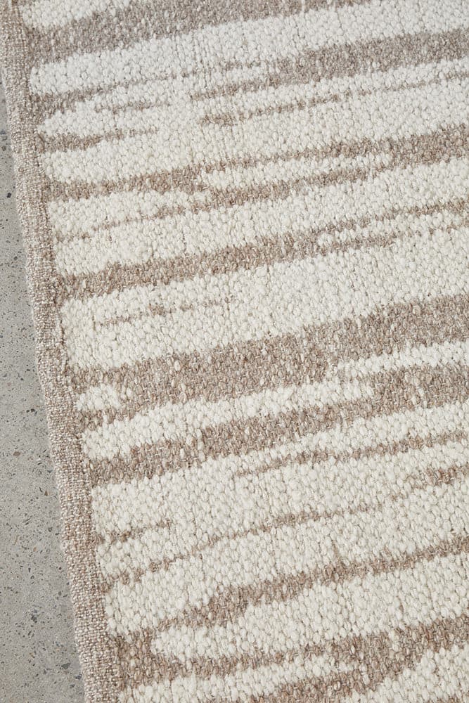 The Stockholm Jan rug embodies contemporary sophistication with its modern design and a colour palette