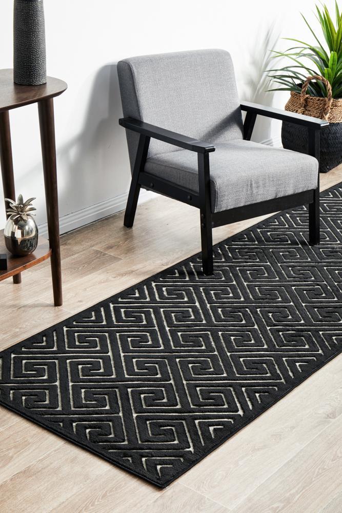 New York Alice Black & Gold Runner Rug