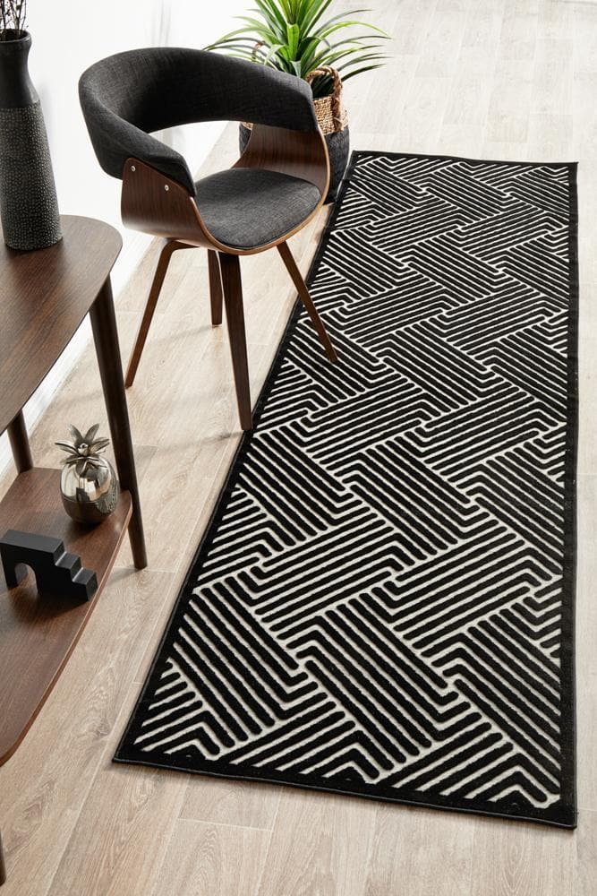 New York Cindy Black & Gold Runner Rug